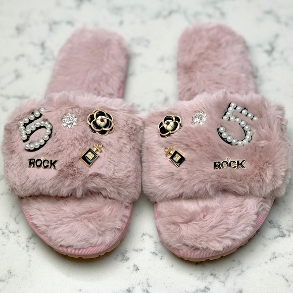 Glamour Girl House Slippers. In Pink - Picture 2 of 4